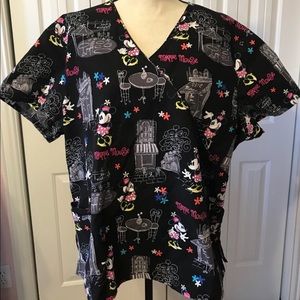 Disney scrubs. Scrub Top Minnie Mouse 🐭 XXX 3X